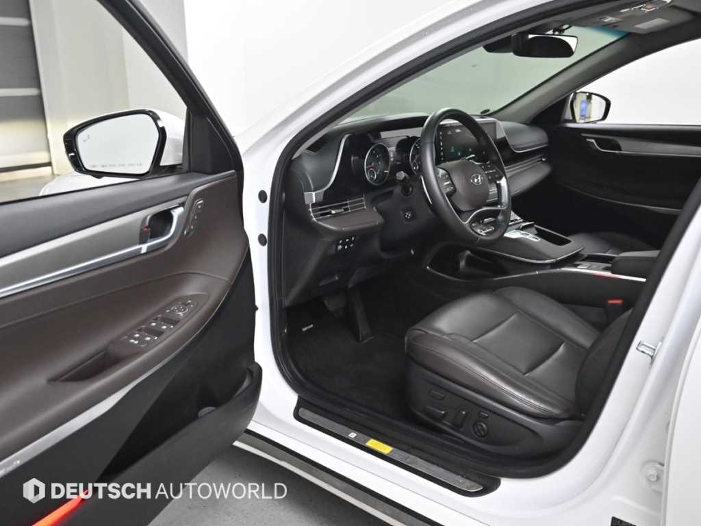 HYUNDAI Grandeur - Vista 11