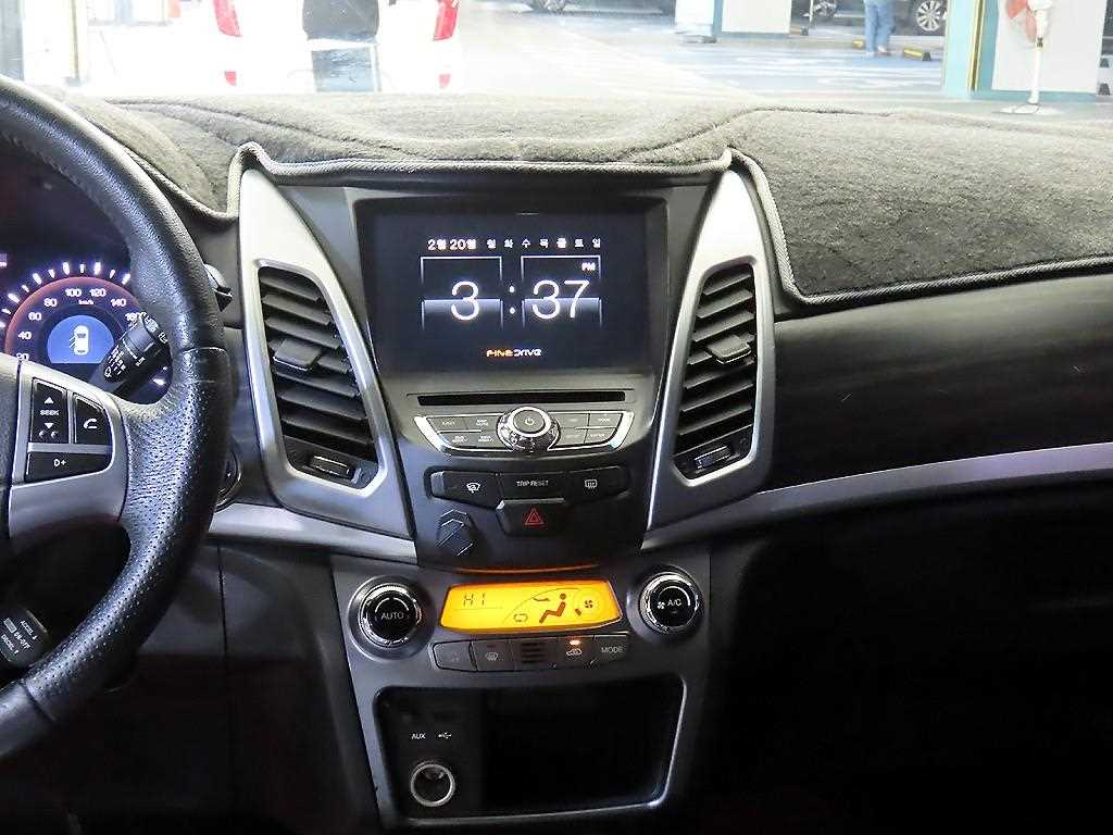 Ssangyong Korando - Vista 11