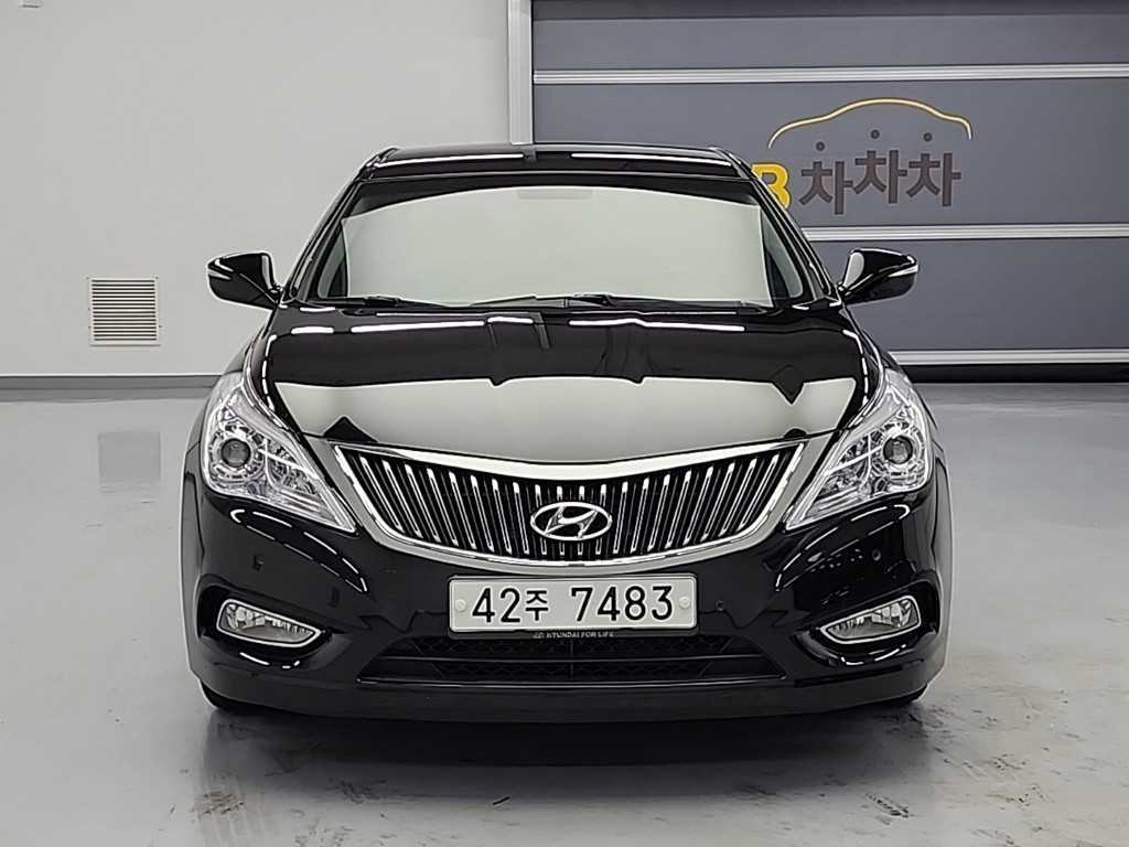HYUNDAI Grandeur - Vista 2