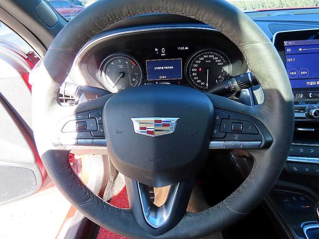 Cadillac CT5 - Vista 8