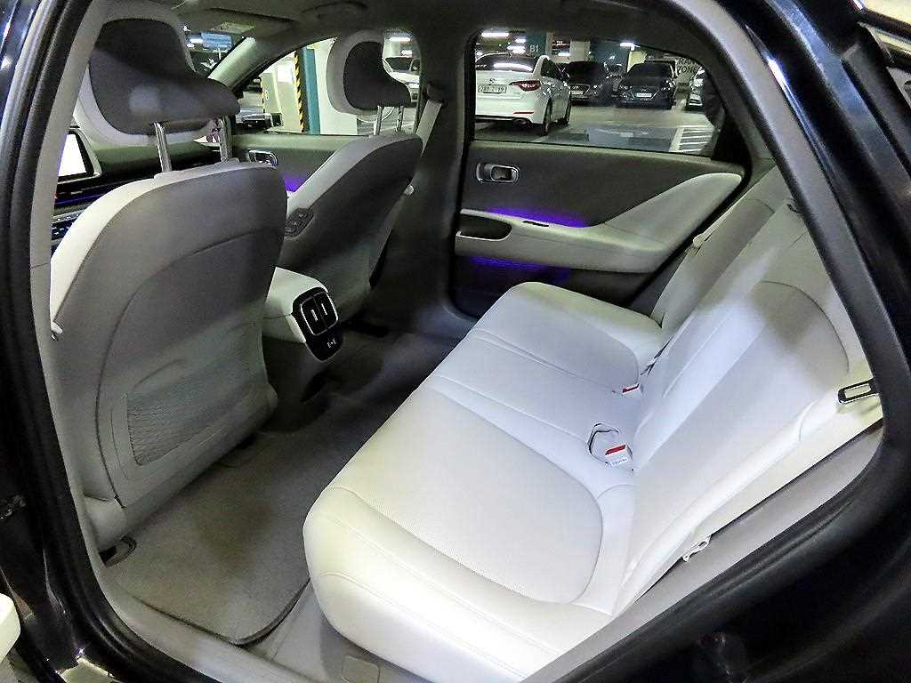 HYUNDAI Ioniq 6 - Vista 7