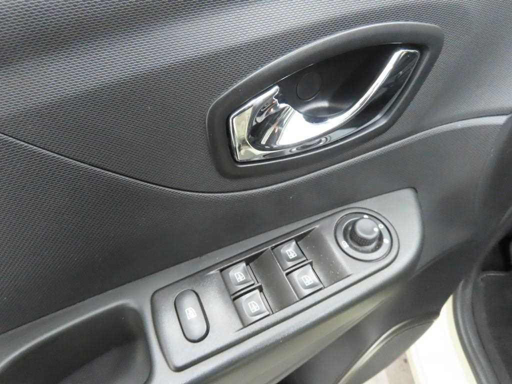 SAMSUNG QM3 - Vista 9