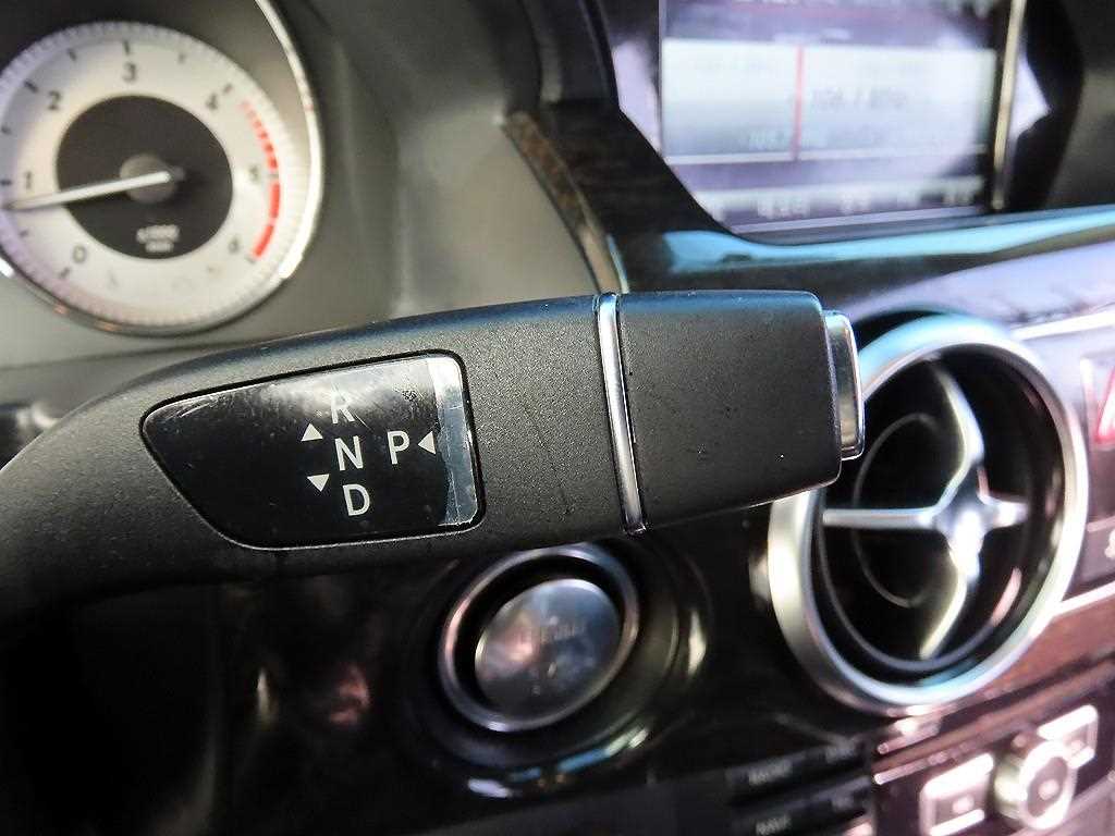 Mercedes Benz GLK Class - Vista 10