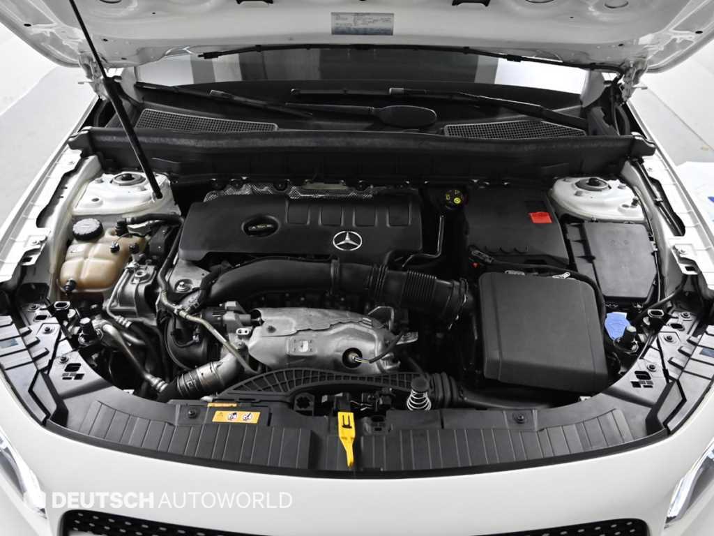 Mercedes Benz GLB Class - Vista 6