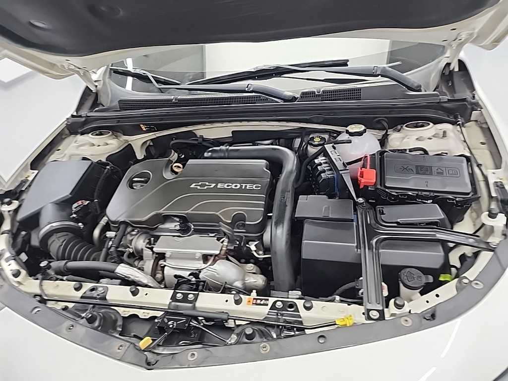 Chevrolet Malibu - Vista 5