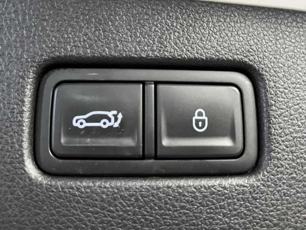 Genesis GV70 - Vista 7