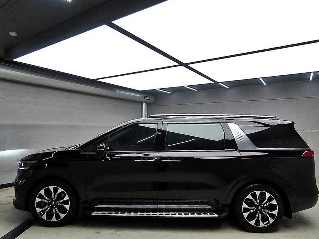 KIA Carnival - Vista 4