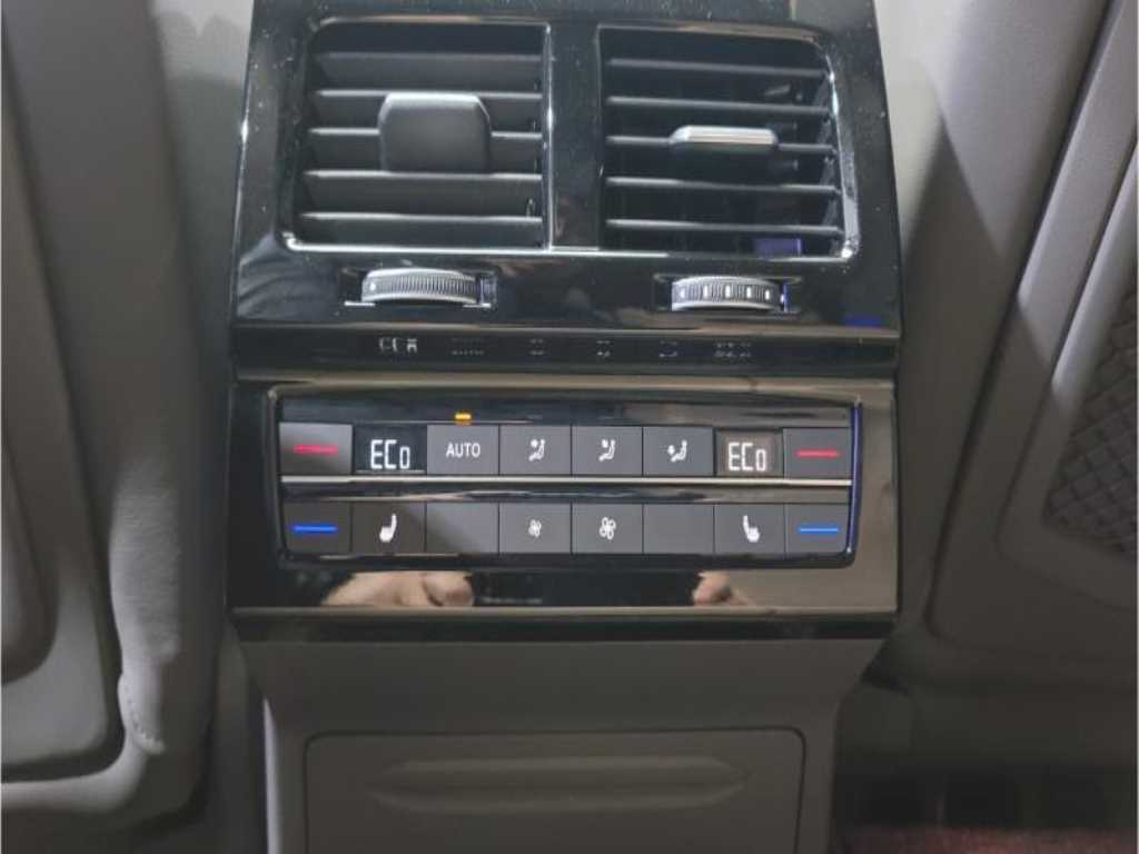 Volkswagen Touareg - Vista 11