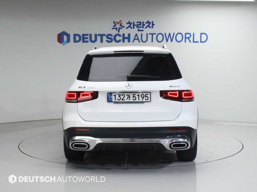 Mercedes Benz GLB Class - Vista 4