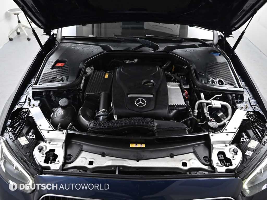 Mercedes Benz E class - Vista 6