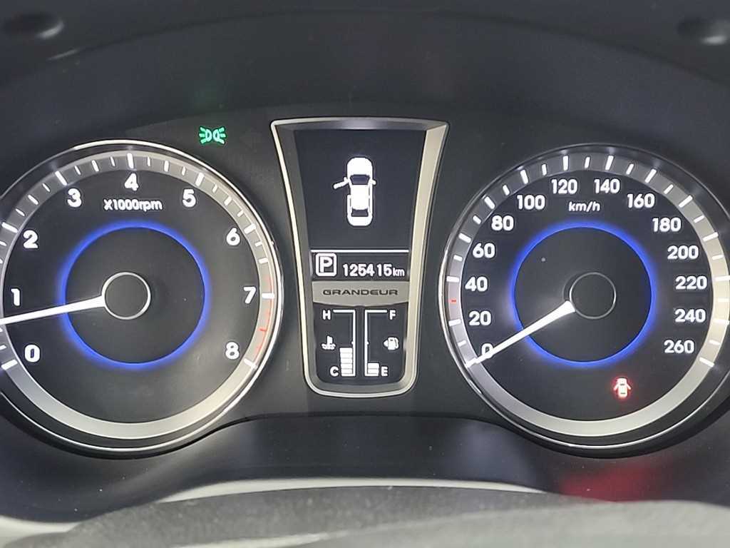 HYUNDAI Grandeur - Vista 6