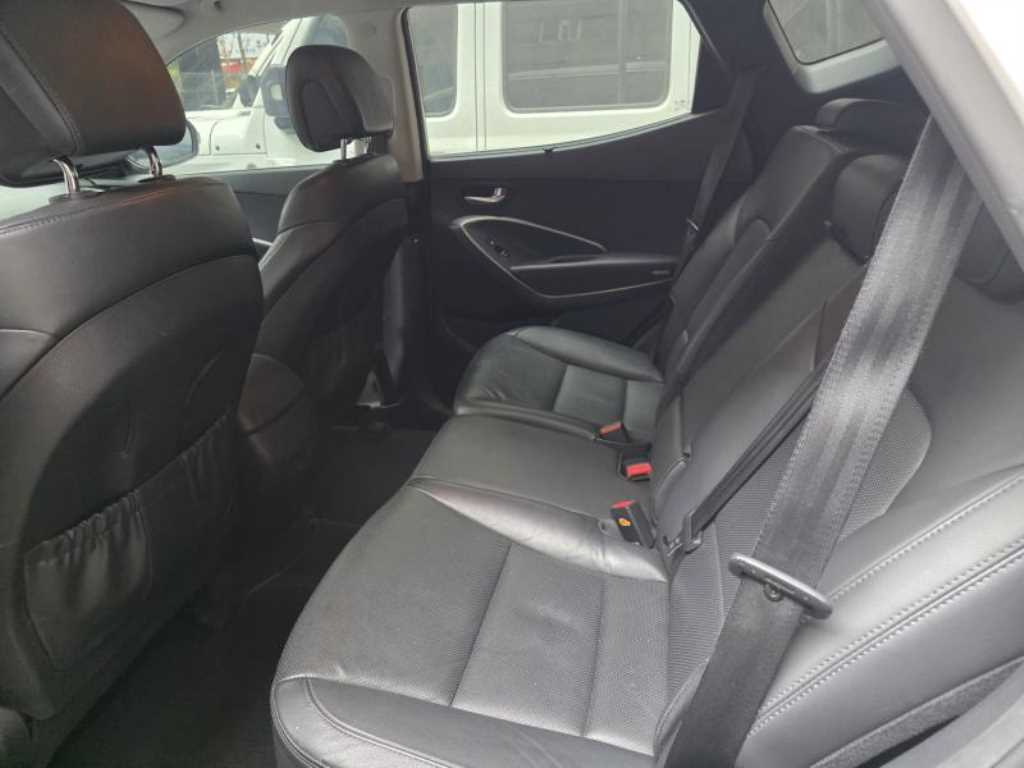 HYUNDAI Santa Fe - Vista 5