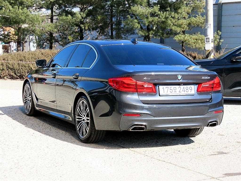 BMW 5 Series - Vista 3