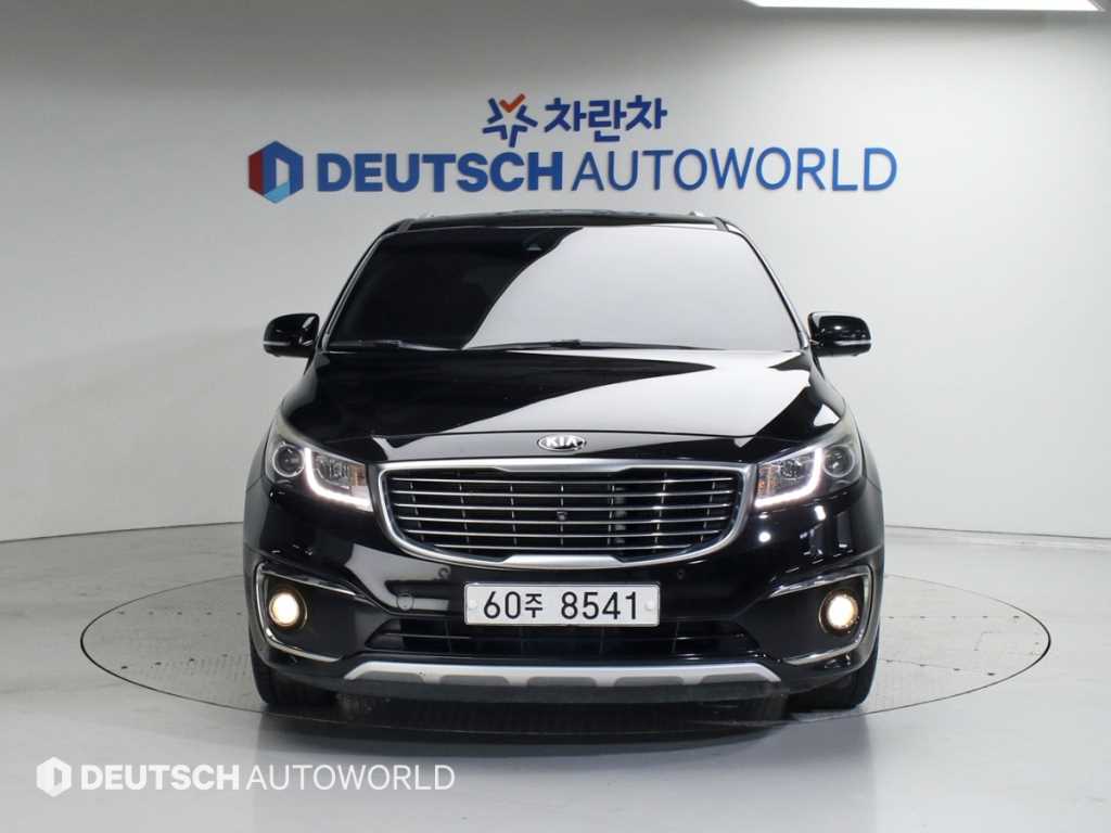 KIA Carnival - Vista 3