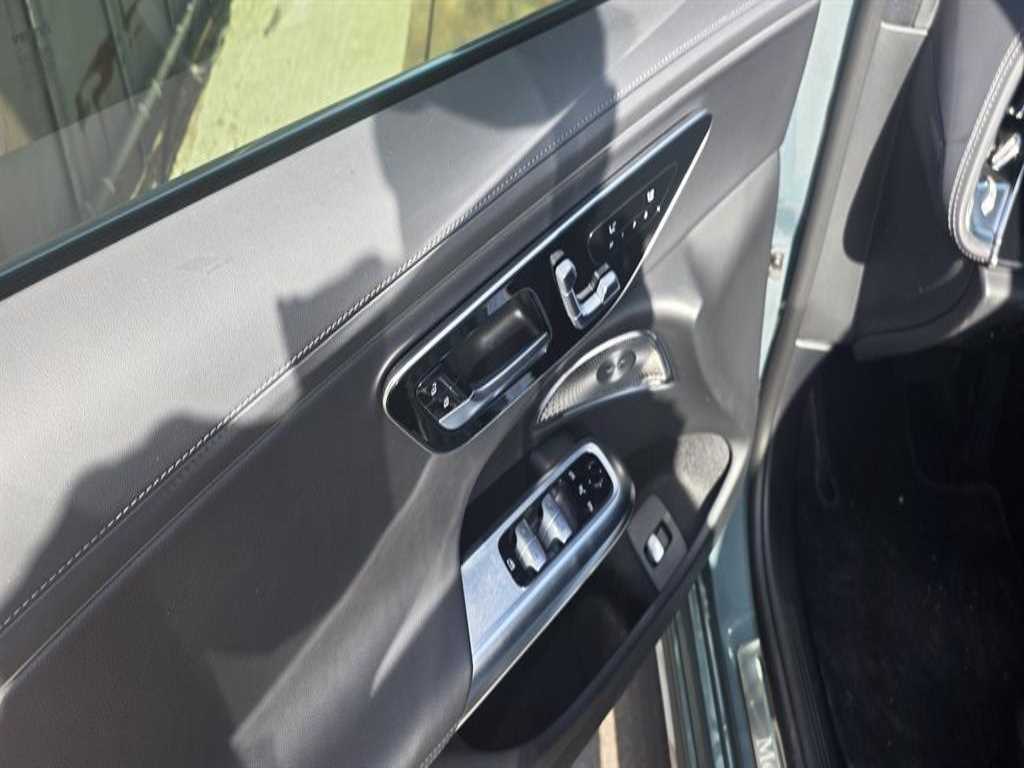 Mercedes Benz E class - Vista 7