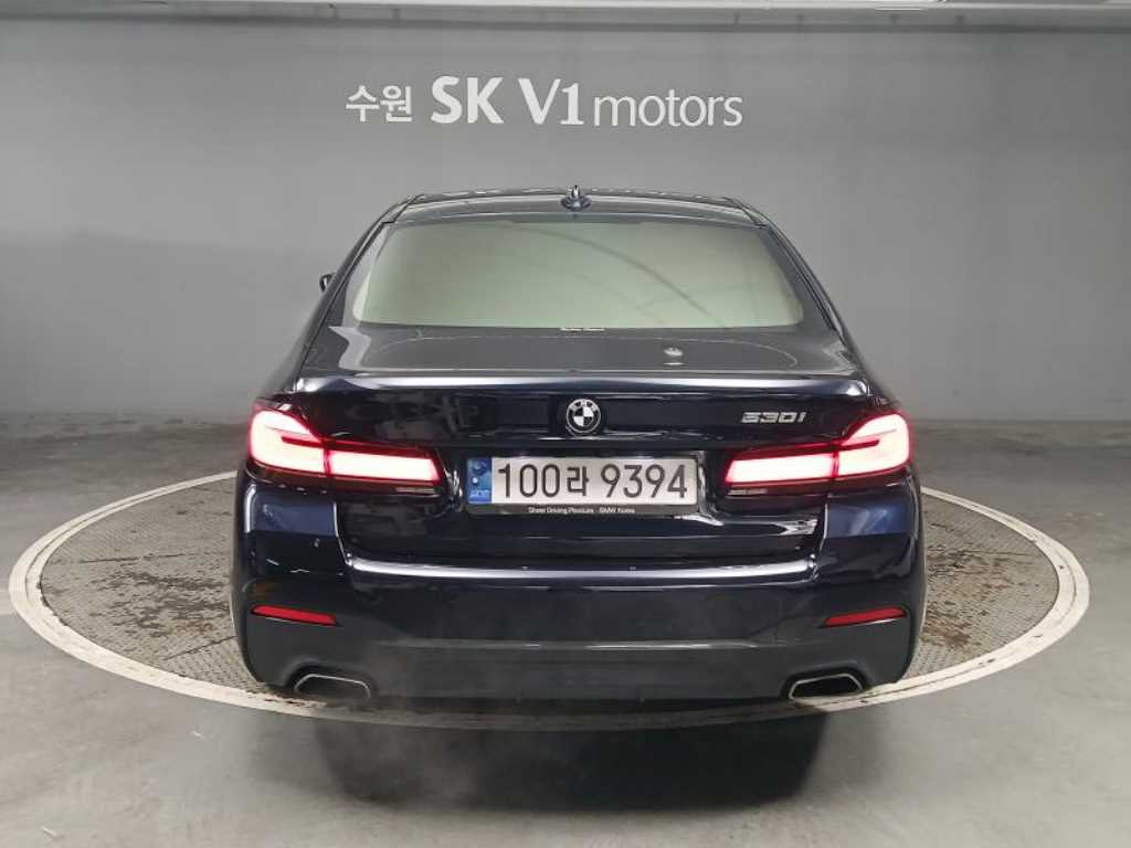 BMW 5 Series - Vista 5
