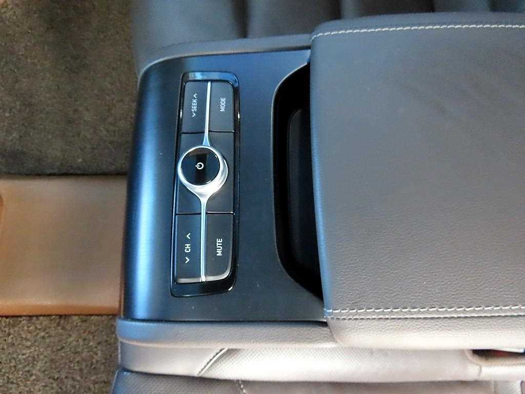 HYUNDAI Grandeur 2019 Blanco - Importación desde Corea - HF Imports Iquique - Foto 16