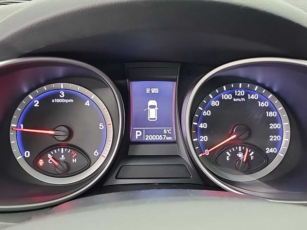 HYUNDAI Santa Fe - Vista 6