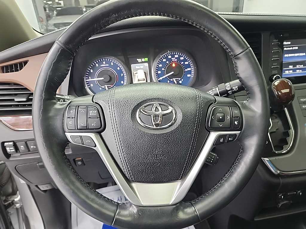 Toyota Siena - Vista 9