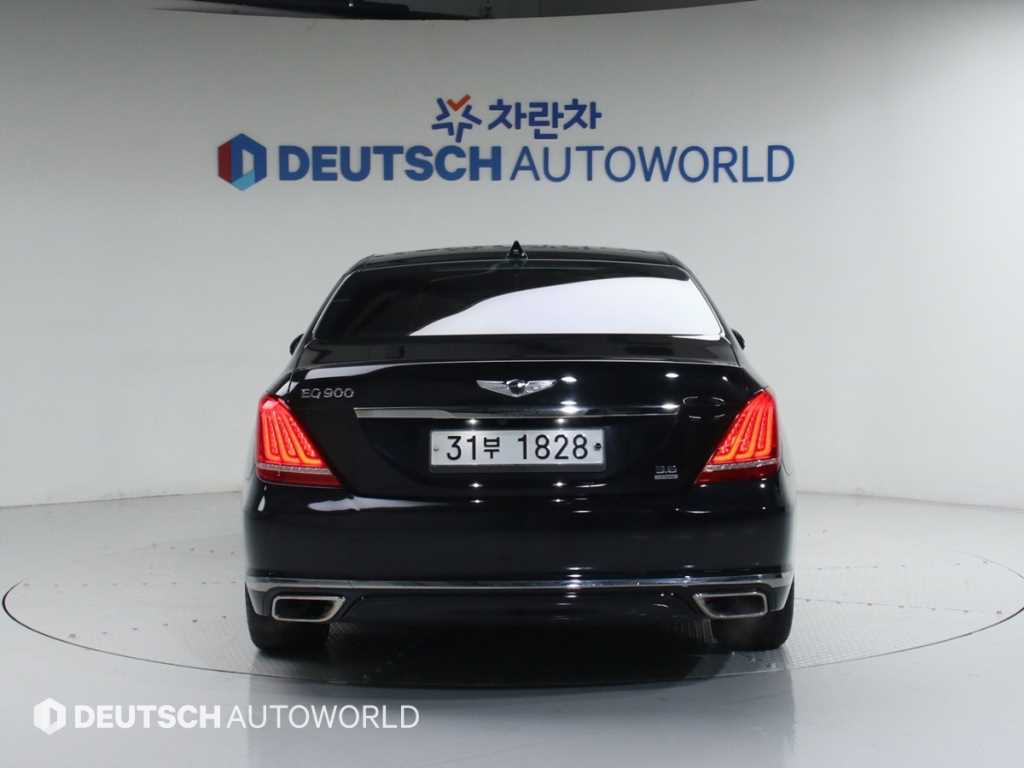 Genesis EQ900 - Vista 4