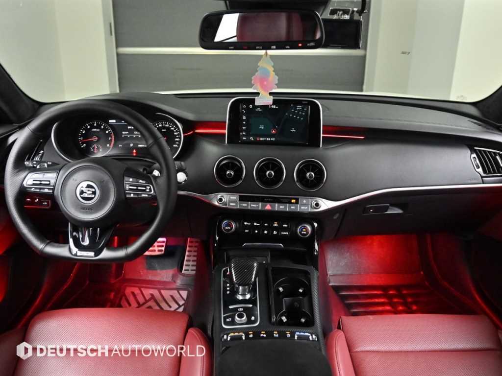 KIA Stinger - Vista 7