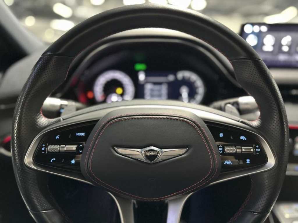 Genesis GV70 - Vista 9