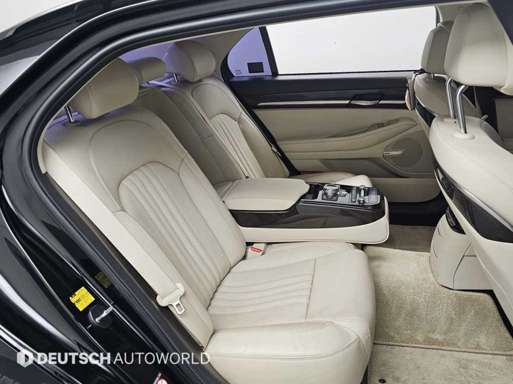 Genesis EQ900 - Vista 12