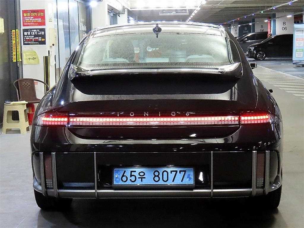 HYUNDAI Ioniq 6 - Vista 5