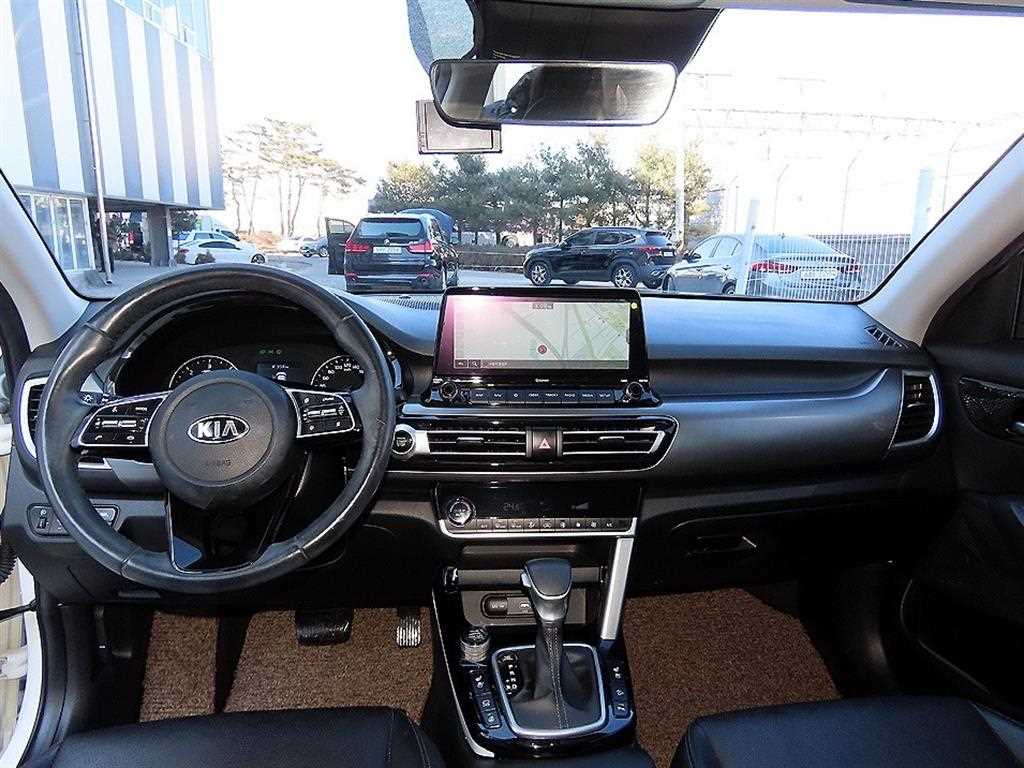 KIA Seltos - Vista 7