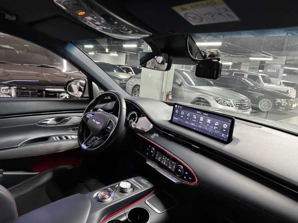 Genesis GV70 - Vista 10