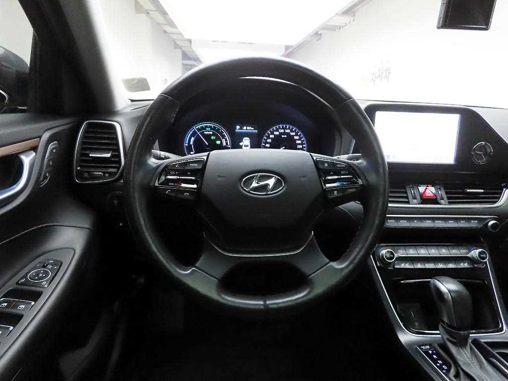 HYUNDAI Grandeur - Vista 6