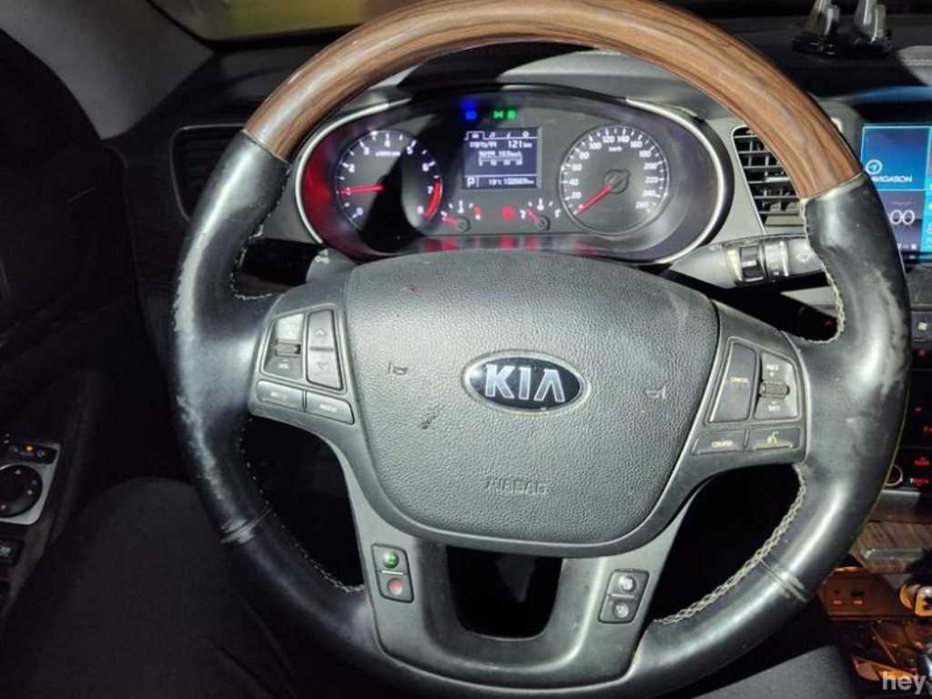 KIA K7 - Vista 9