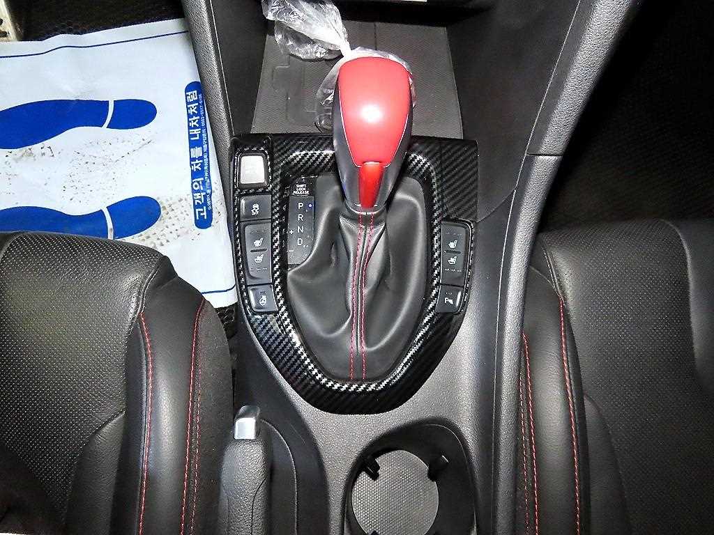 HYUNDAI Veloster - Vista 12