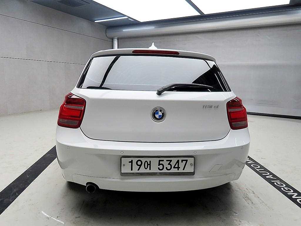 BMW 1 series - Vista 3