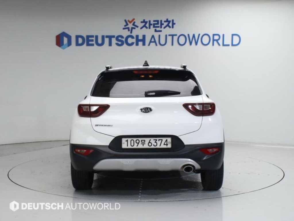 KIA Stonic - Vista 4