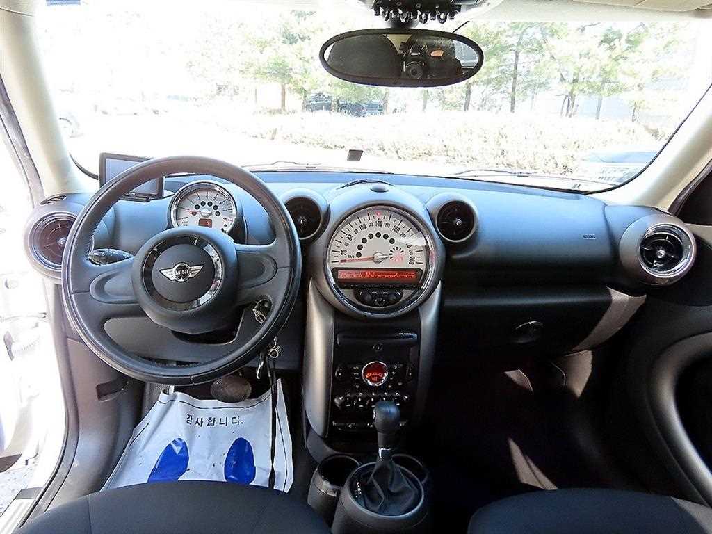 Mini Countryman - Vista 7