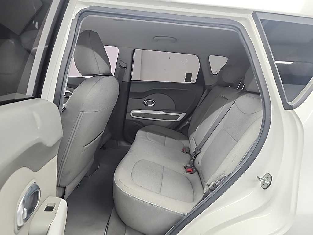 KIA Soul - Vista 12