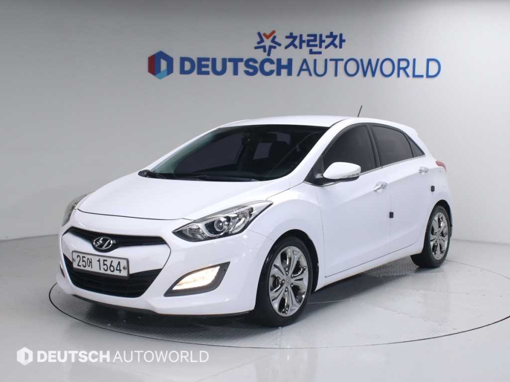 HYUNDAI i30 2014 Blanco - Importación desde Corea - HF Imports Iquique - Foto 1