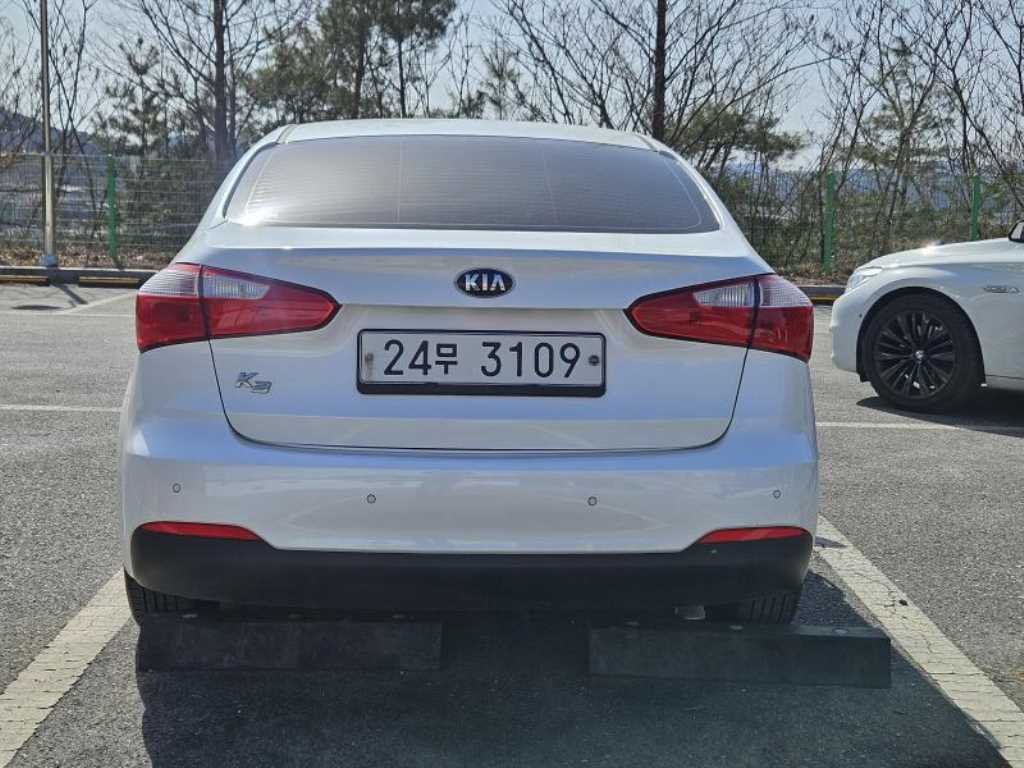 KIA K3 - Vista 5