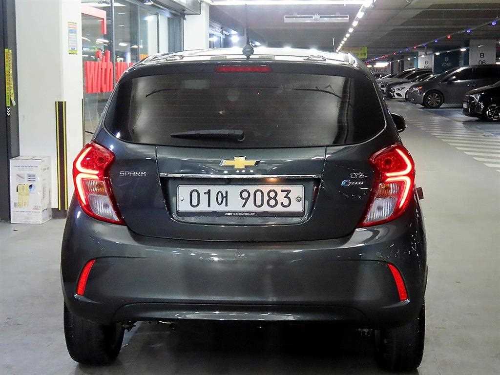 Chevrolet Spark - Vista 5