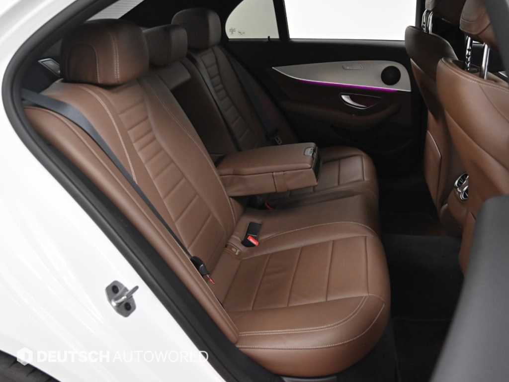 Mercedes Benz E class - Vista 12