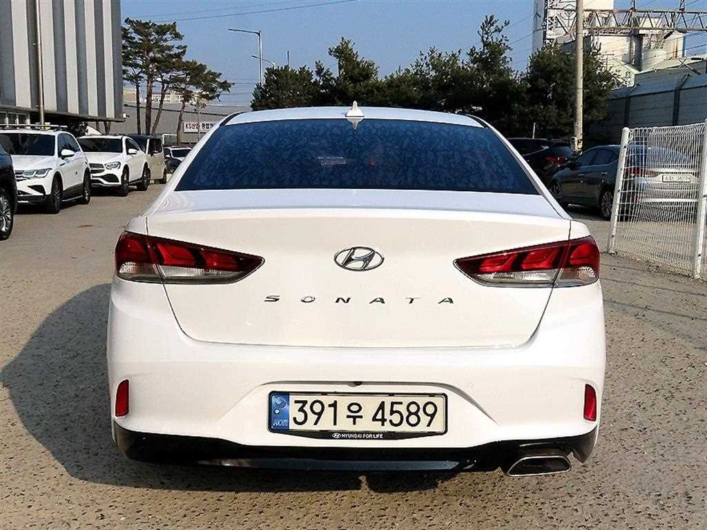 HYUNDAI Sonata - Vista 4