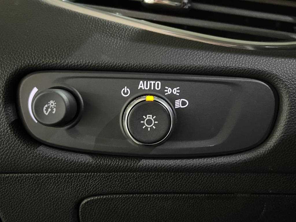 Chevrolet Malibu 2020 Gris - Importación desde Corea - HF Imports Iquique - Foto 13