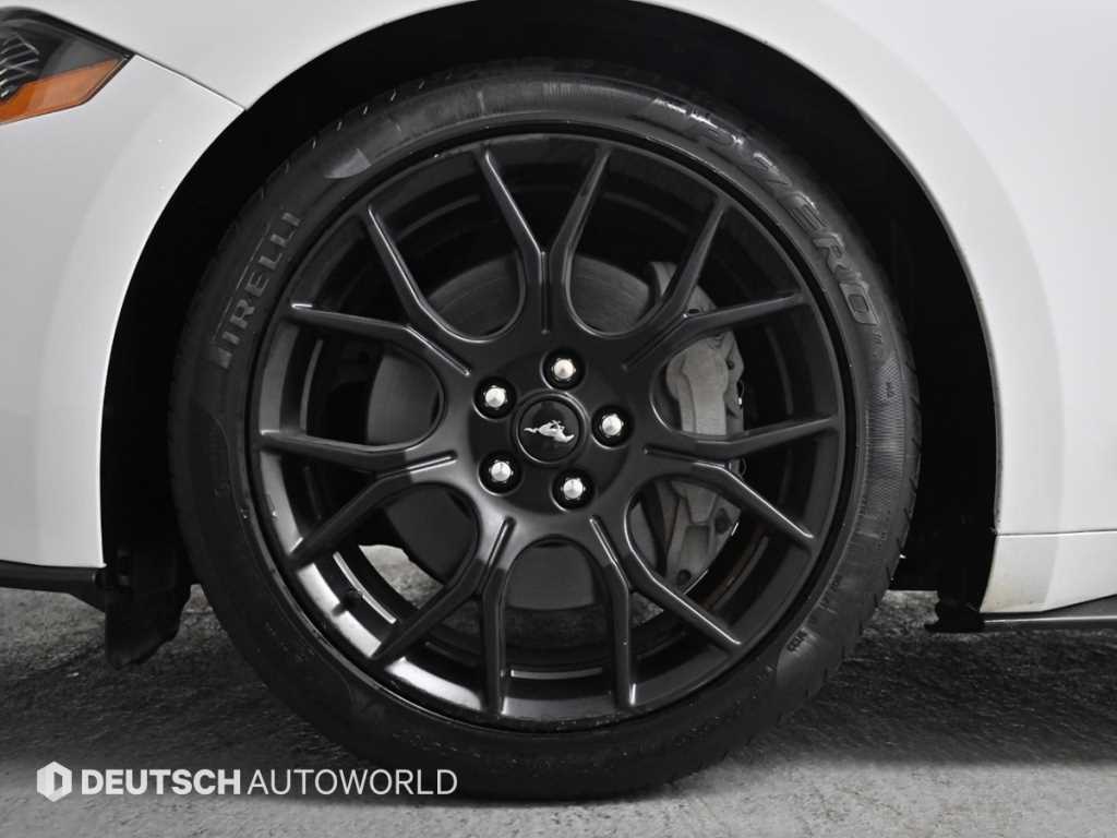 Ford Mustang - Vista 5