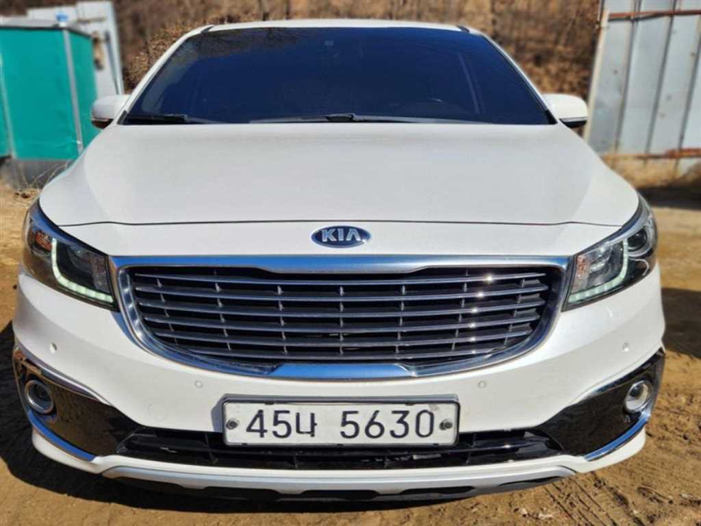 KIA Carnival 2017 Blanco - Importación desde Corea - HF Imports Iquique - Foto 1