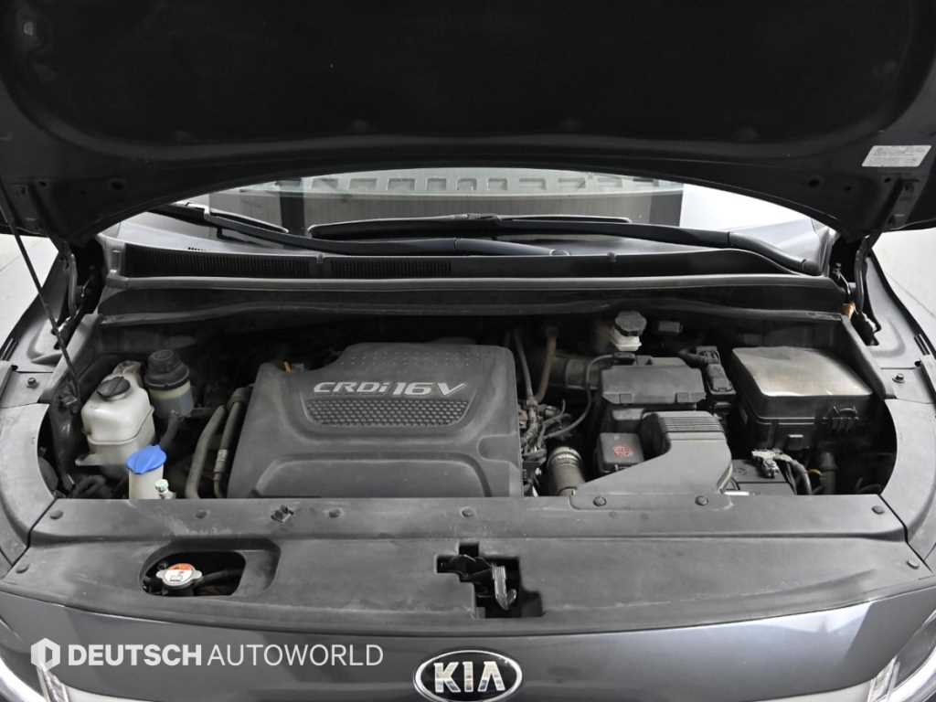 KIA Carnival - Vista 6