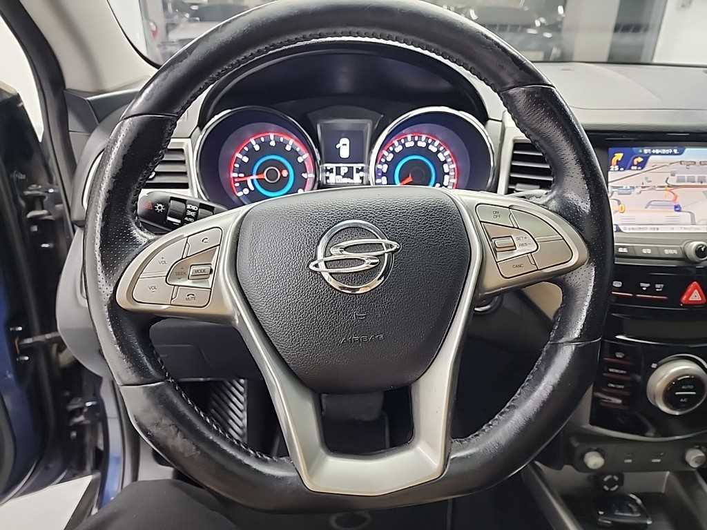 Ssangyong Tivoli - Vista 9