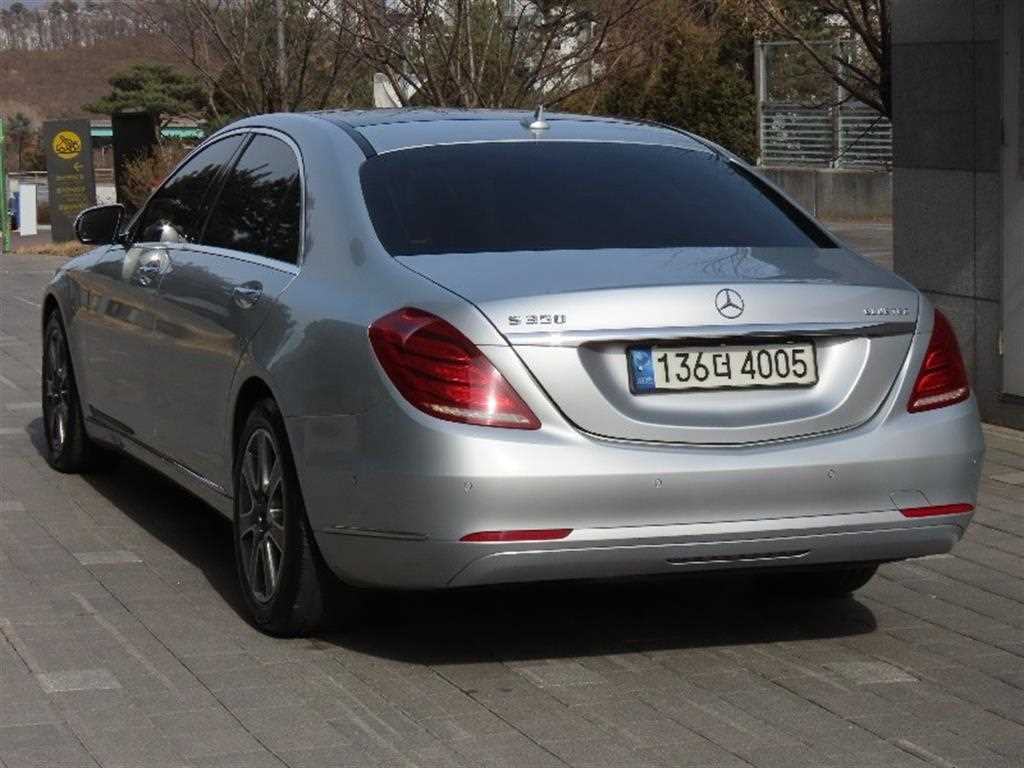 Mercedes Benz S Class - Vista 4