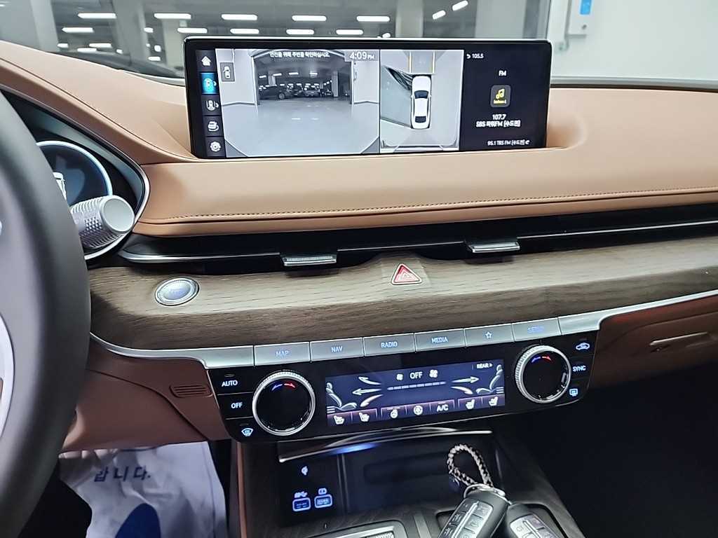 Genesis G80 - Vista 10
