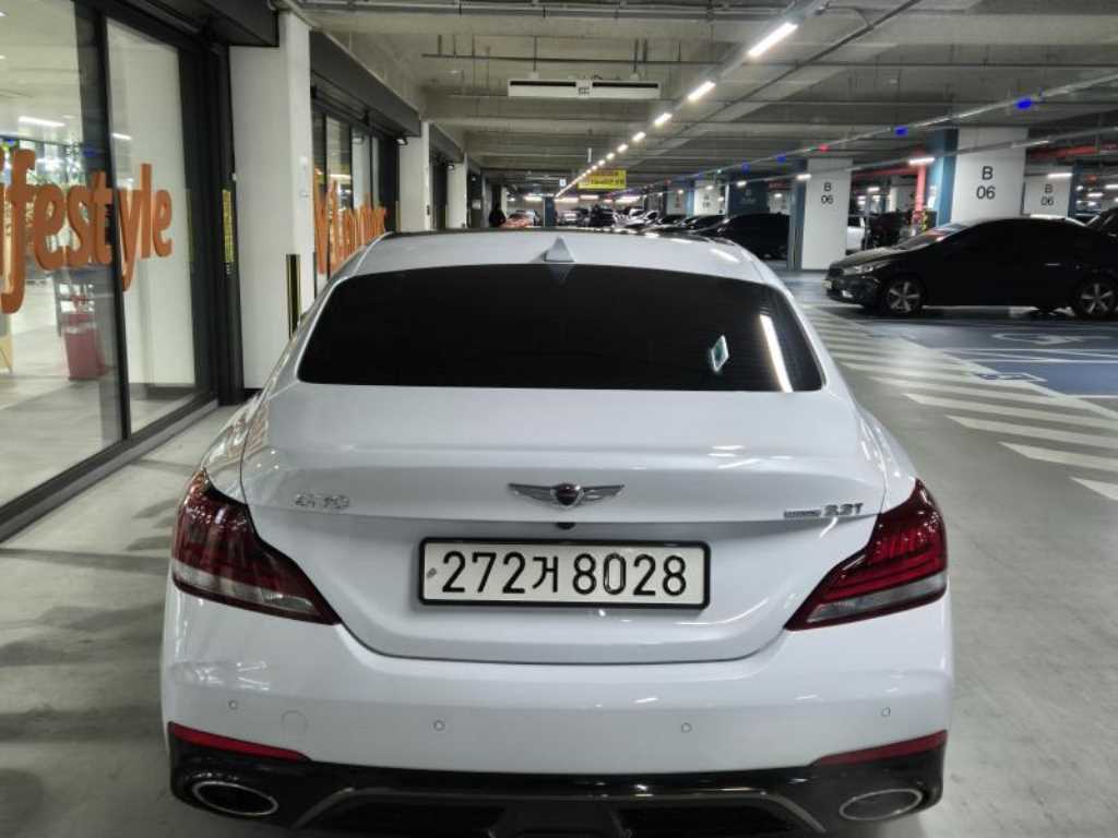 Genesis G70 - Vista 6